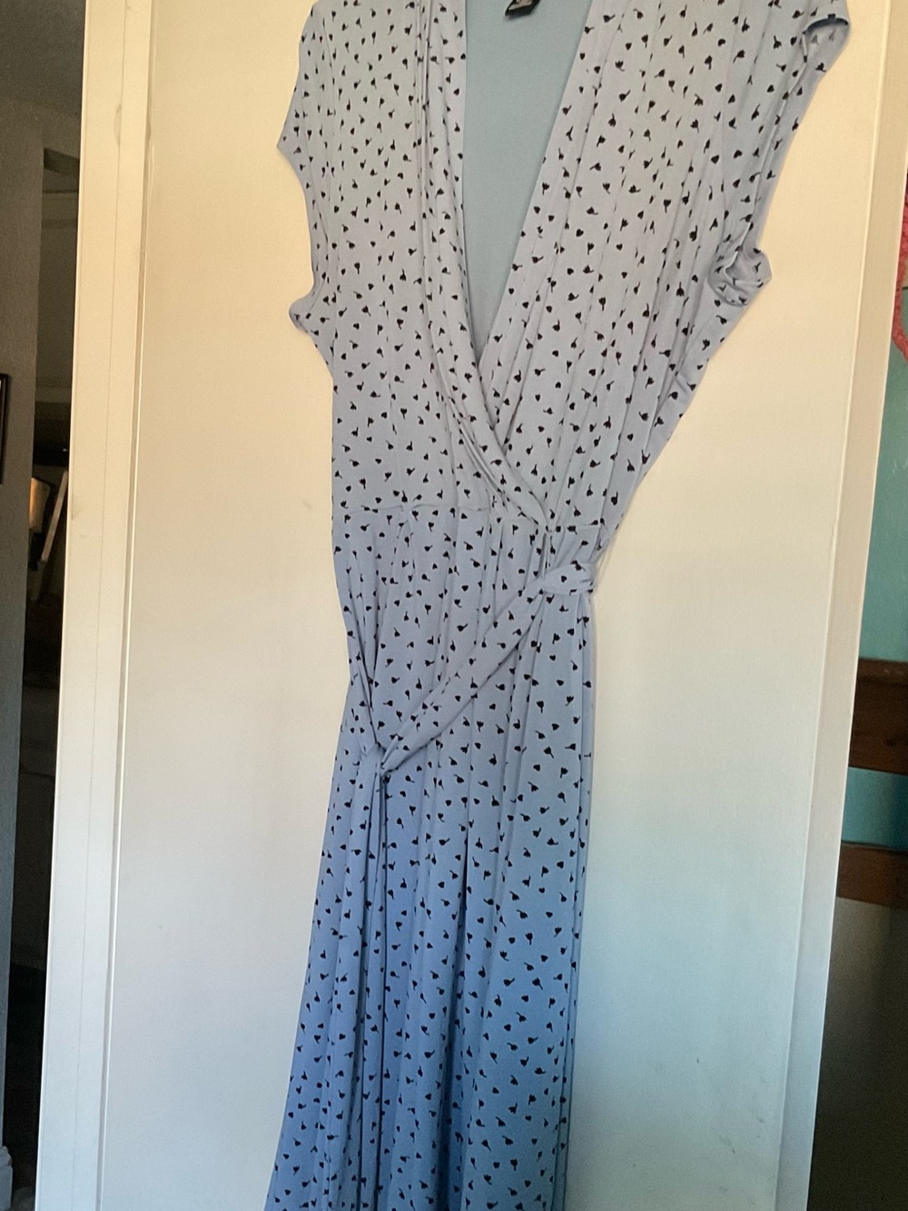 Liz Claiborne Light Blue Sleeveless Faux Wrap Dress with Black Floral Detail XL